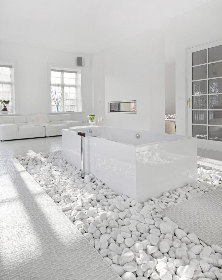 beautiful-white-spa-bathroom-ideas-with-white-bathroom