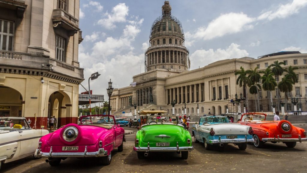 Top 5 Destinations To Travel This Fall