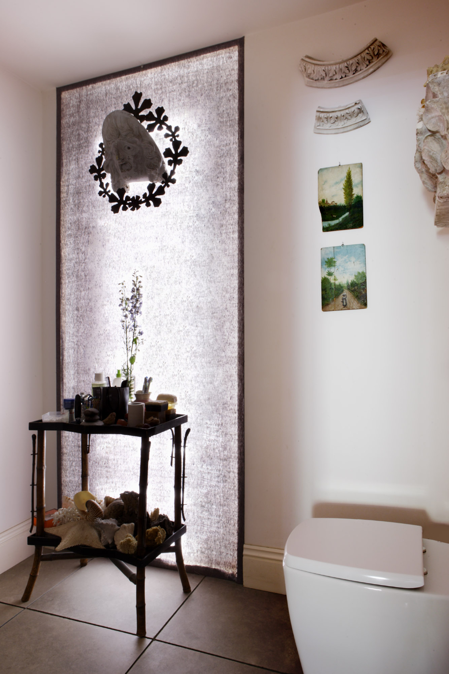 bathroom by Pepe Leal with white toilet