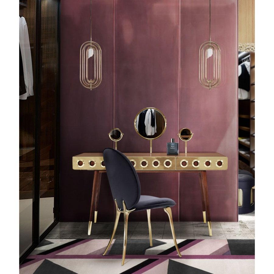 COLORFUL AND BRIGHT DRESSING ROOM WITH GOLD MONOCLES DRESSING TABLE