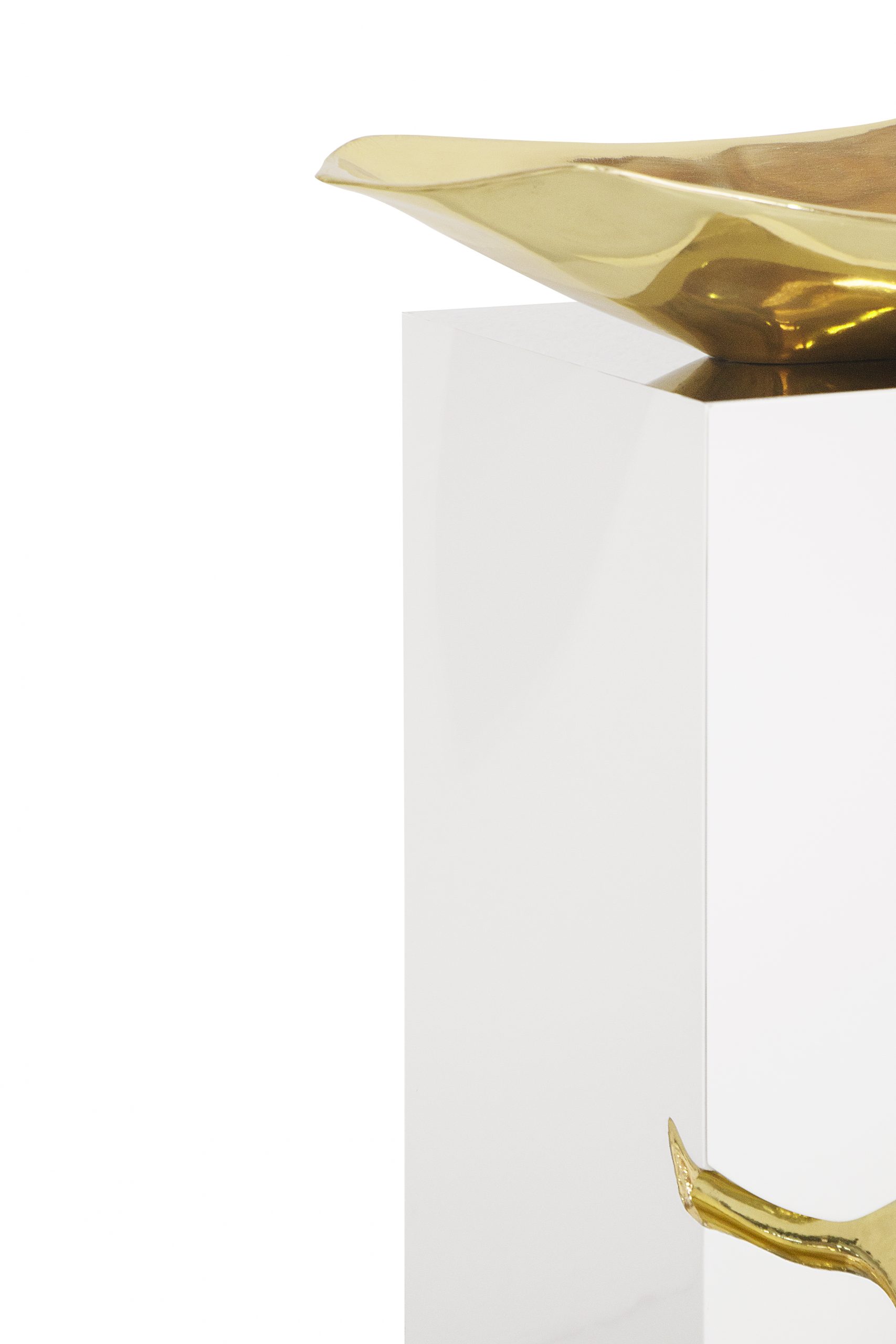 Timeless Luxury in Bathroom Interior Design: Lapiaz Pedestal Sink