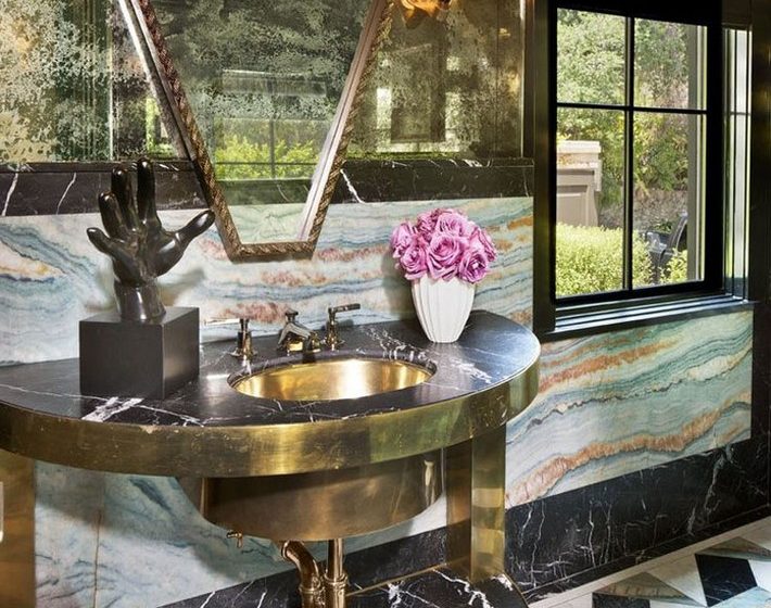 Beautiful Marble Details for your luxury bathroom
