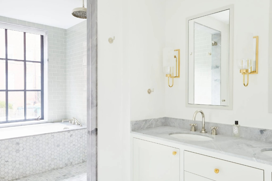 Luxury Bathroom Designs By Ronen Lev That Will Delight You_West Village Townhouse_White Bathroom