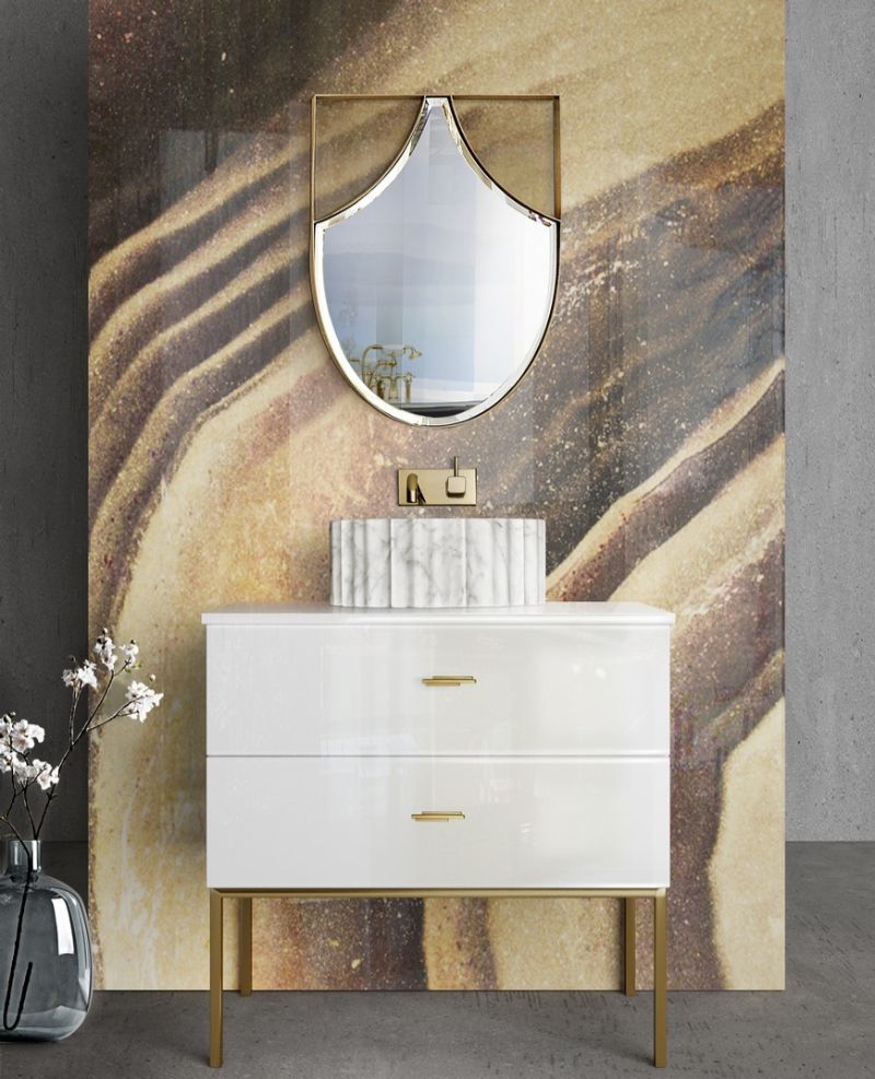 5 Gold-Accented Wall Mirrors To Enchance Your Luxury Bathroom Decor luxury bathroom decor 5 Gold-Accented Wall Mirrors To Enchance Your Luxury Bathroom Decor 5 Gold Accented Wall Mirrors To Enchance Your Luxury Bathroom Decor 2